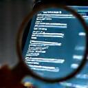 L'interface de plusieurs moteurs de recherche ou outils OSINT avec une loupe, symbolisant la recherche d'informations en ligne.